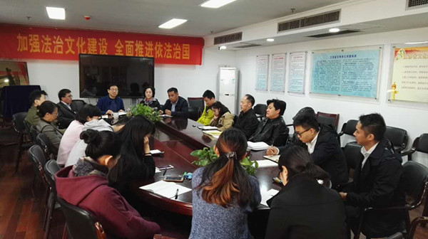 学习贯彻十八届六中全会精神，持续推进“两学一做”学习教育
